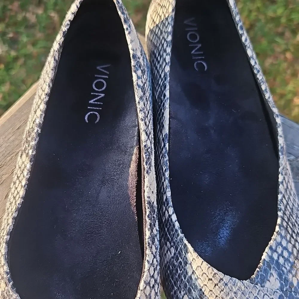 Vionic caballo snakeskin